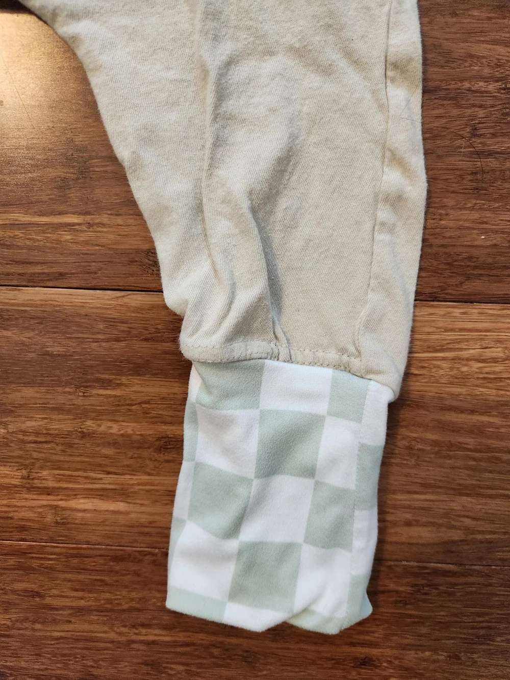 MTV Graphic Baby Girl Boy Short Sleeve Pants One Piece Romper Mint & Cream, 2T